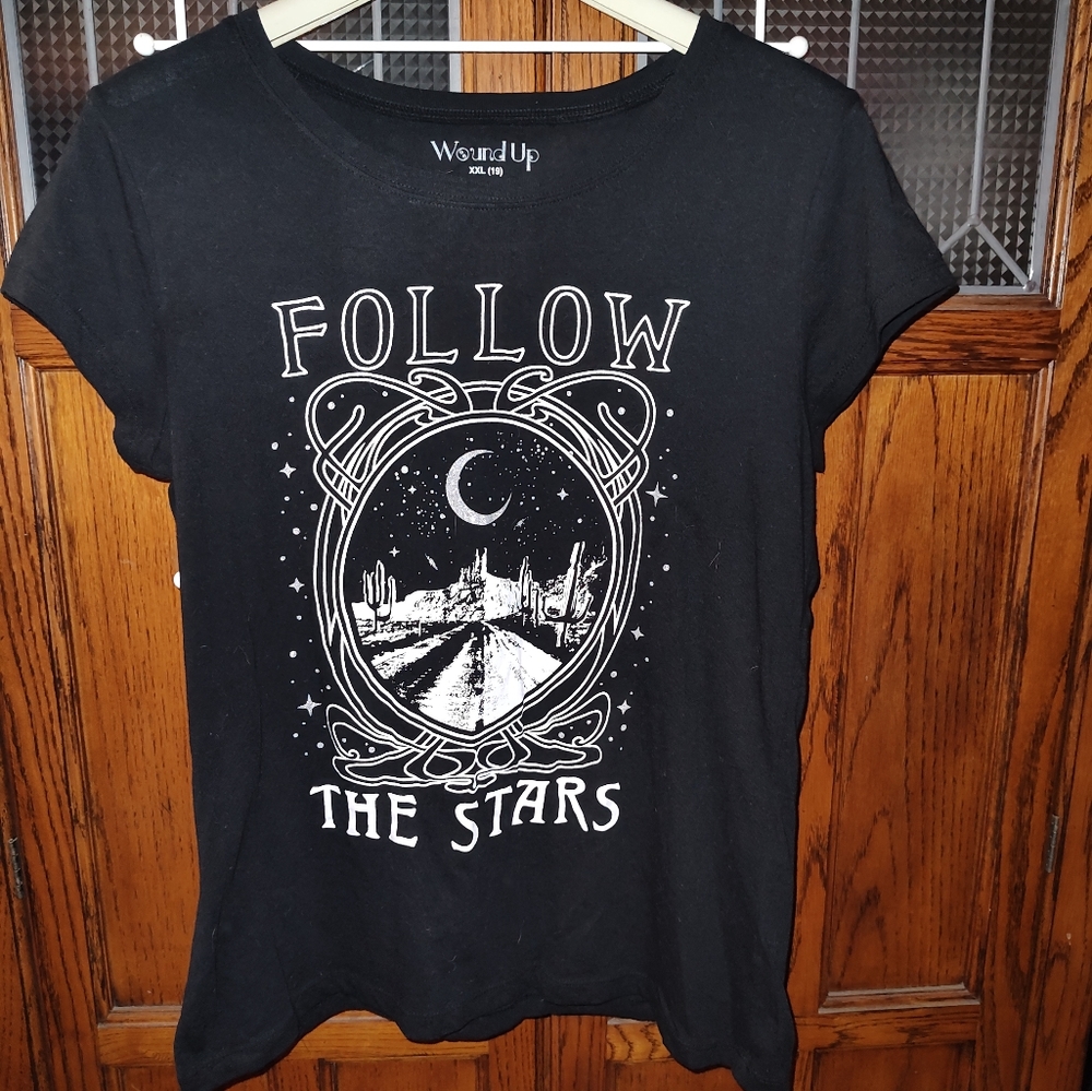 Women's graphic T-shirt "follow the stars"